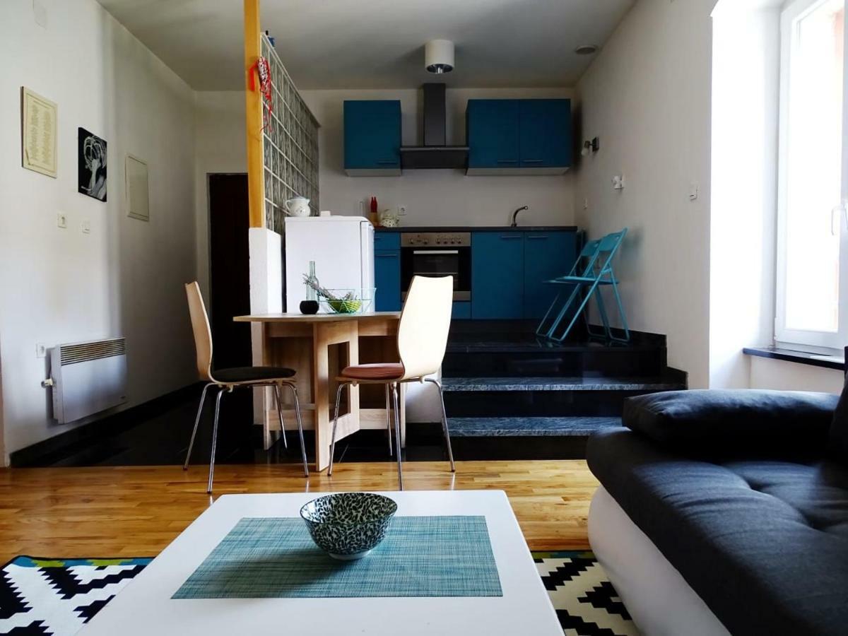 Apartment Naita Sinj Exterior photo